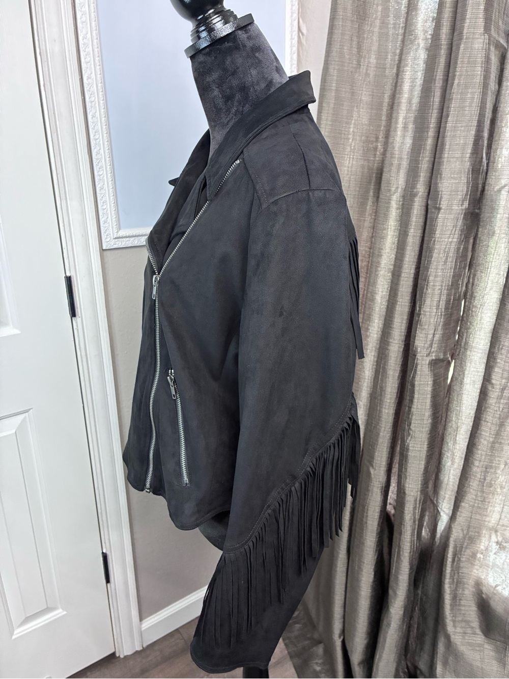 Torrid Black Suede Fringe Moto Jacket - Women Size 2 (XXL) - Picture 4 of 15
